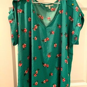 Adorable green and flower top